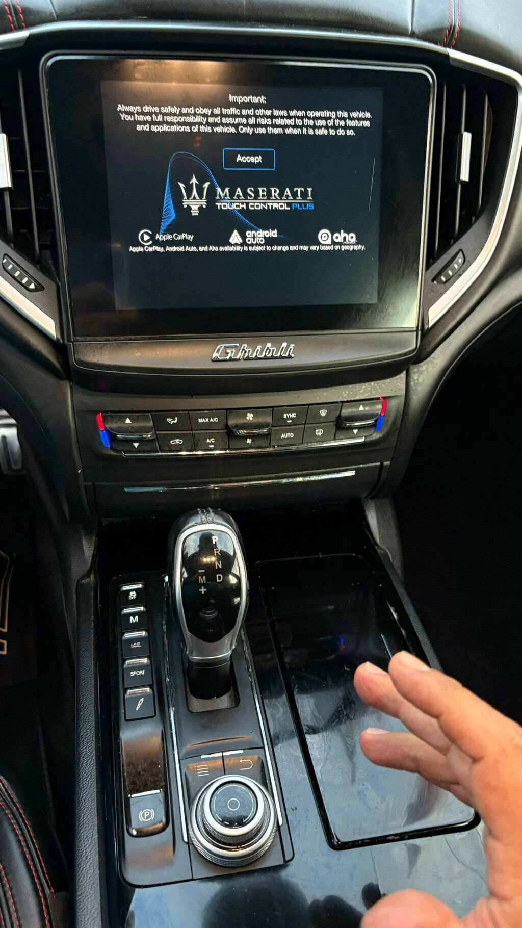 Used 2017 Maserati Ghibli S image 9