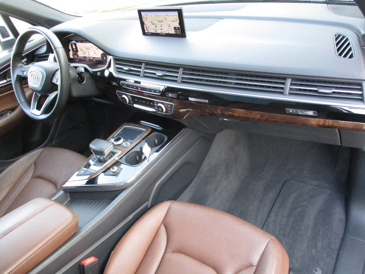 Used 2017 Audi Q7 3.0T Prestige w/ Prestige Package image 20