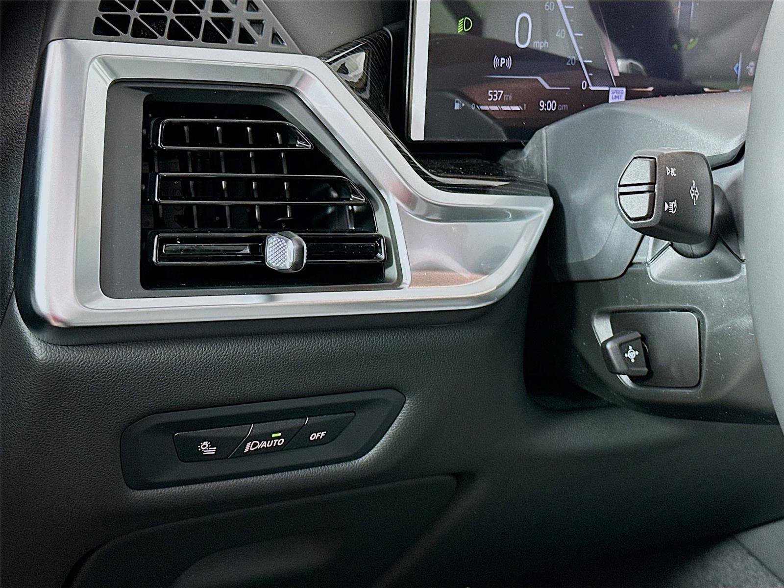 New 2026 BMW X5 xDrive40i w/ M Sport Package image 10