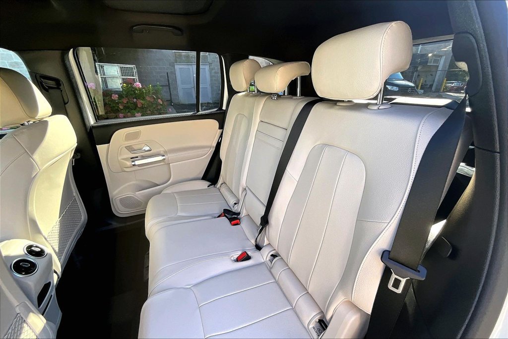 New 2026 Mercedes-Benz GLB 250 4MATIC image 10
