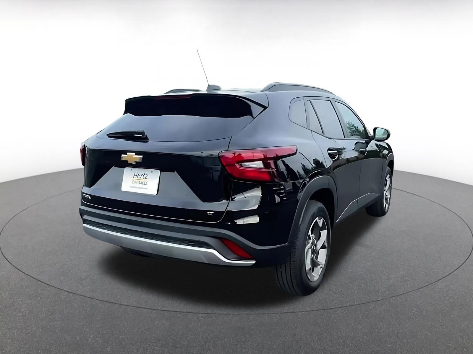 Used 2025 Chevrolet Trax LT image 14