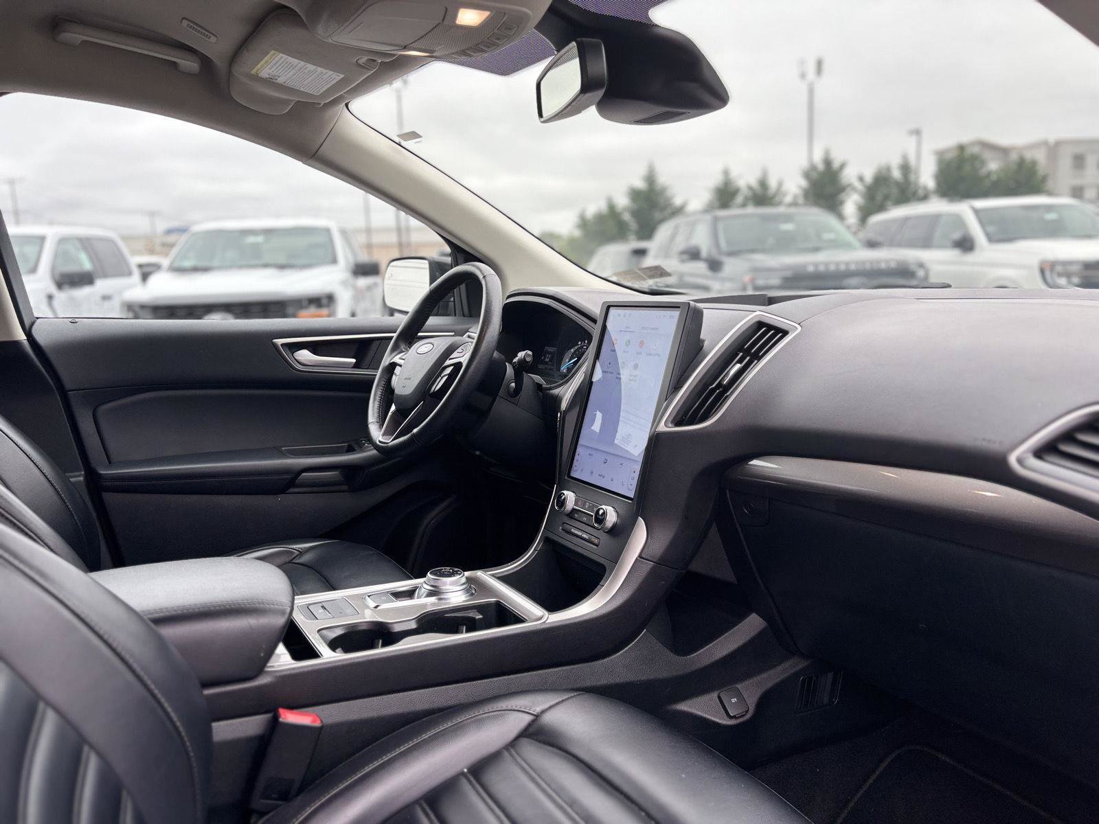 Used 2024 Ford Edge SEL AWD/4WD image 16