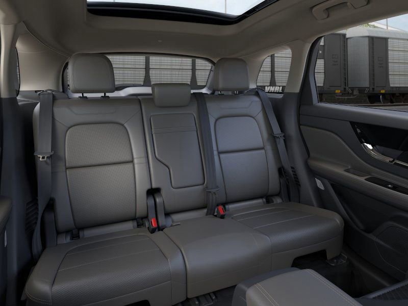 New 2026 Lincoln Corsair Premiere image 11