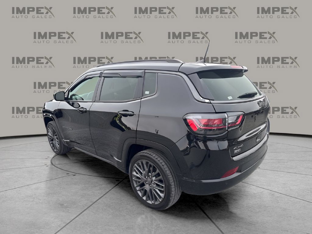 Used 2022 Jeep Compass High Altitude AWD/4WD image 3
