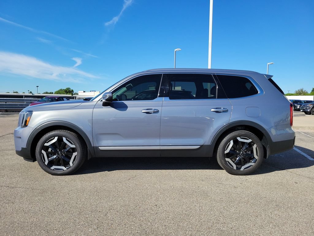 Used 2024 Kia Telluride S w/ S Sunroof Package AWD/4WD image 2
