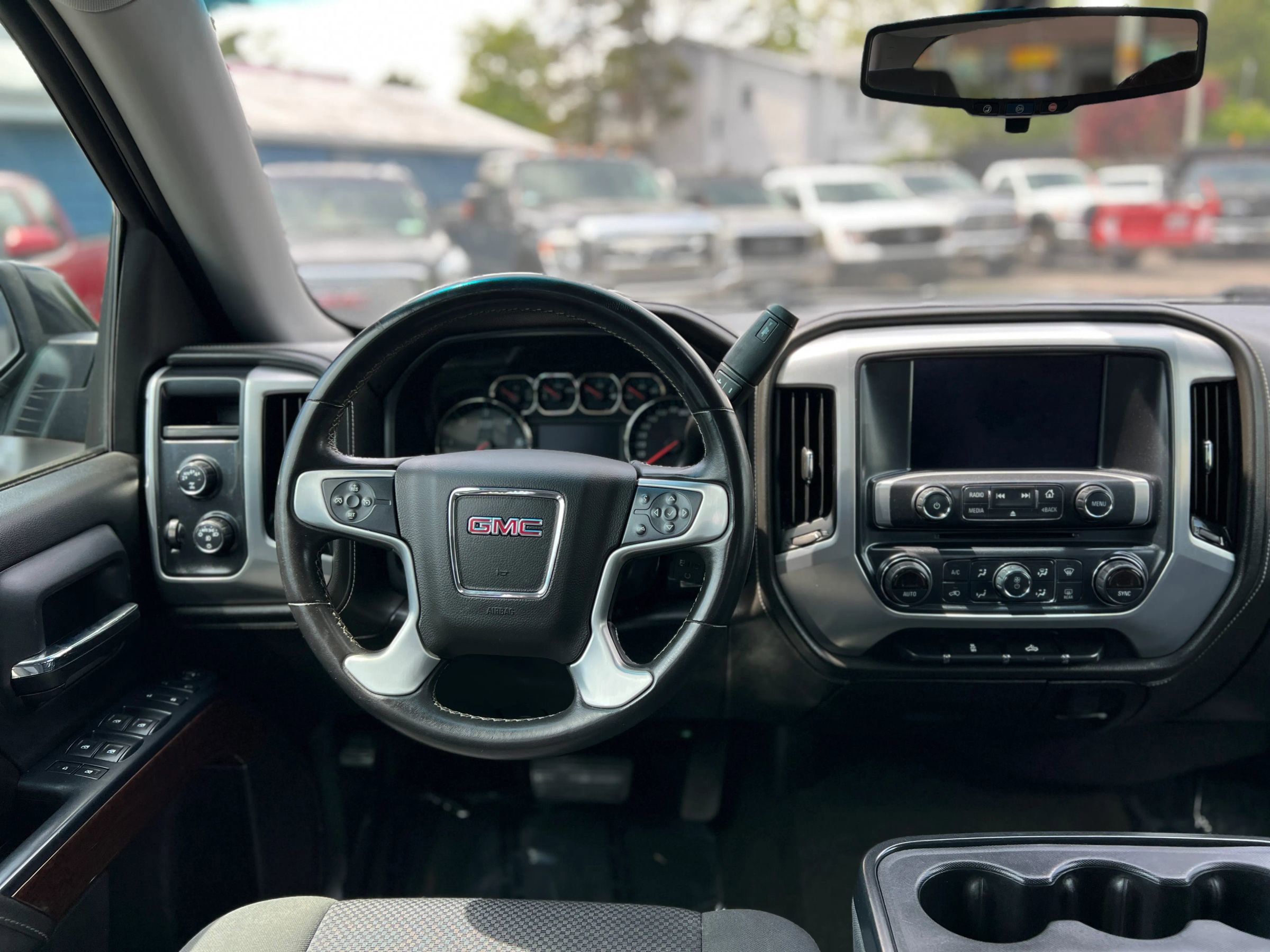Used 2017 GMC Sierra 1500 SLE w/ SLE Value Package AWD/4WD image 10