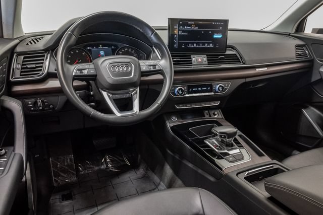 Used 2021 Audi Q5 2.0T Premium w/ Convenience Package AWD/4WD image 7