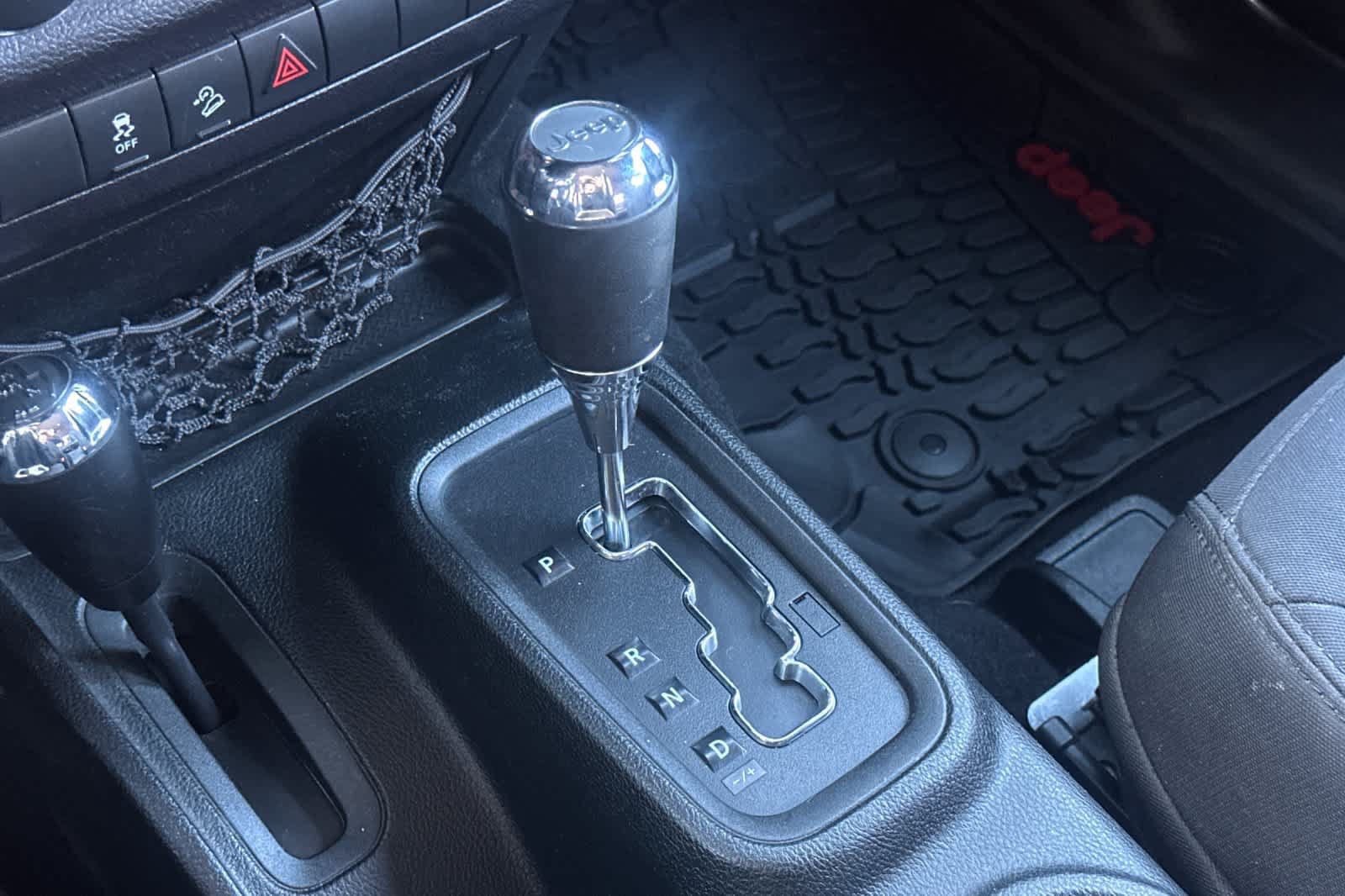 Used 2018 Jeep Wrangler Sport AWD/4WD image 21