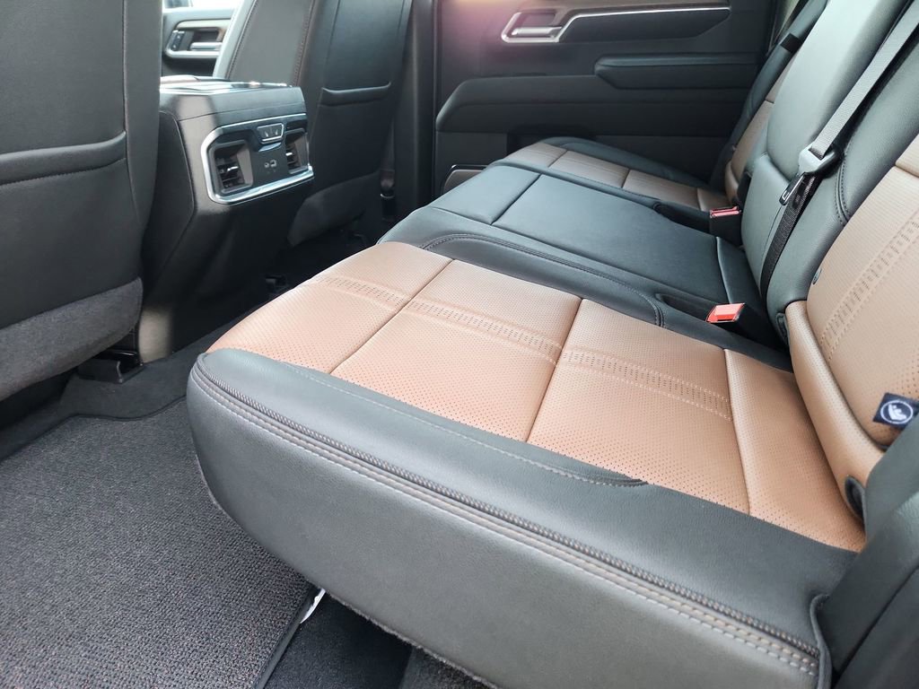 Certified 2024 Chevrolet Silverado 3500 High Country w/ High Country Premium Package image 34