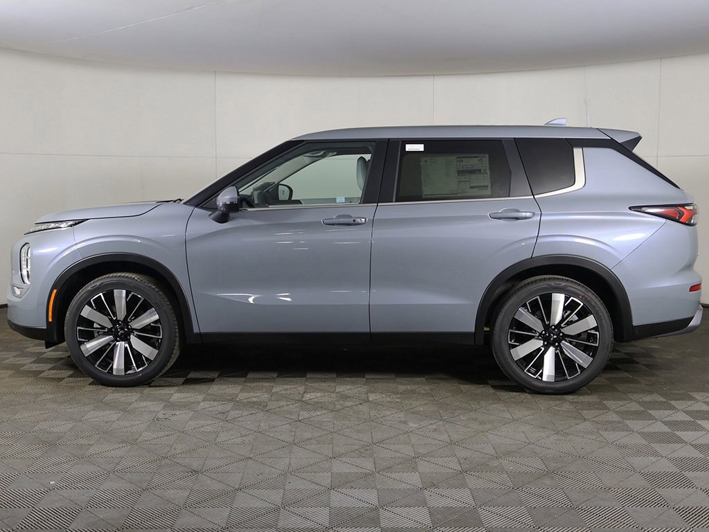 New 2026 Mitsubishi Outlander SE image 19