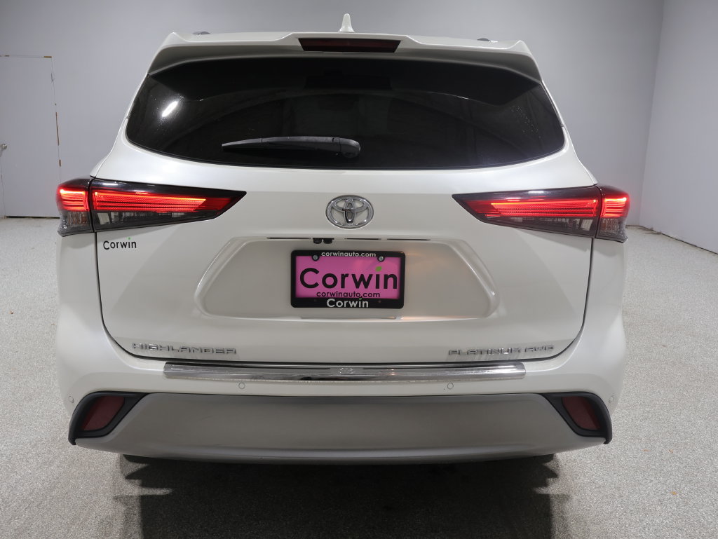Used 2021 Toyota Highlander Platinum AWD/4WD image 3