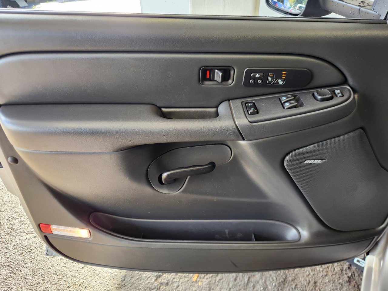 Used 2007 GMC Sierra 2500 SLT w/ Heavy-Duty Power Package image 15