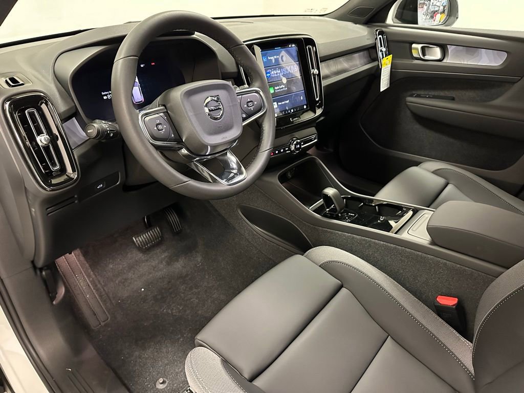 Certified 2024 Volvo XC40 Recharge Core w/ Protection Package Premier image 10