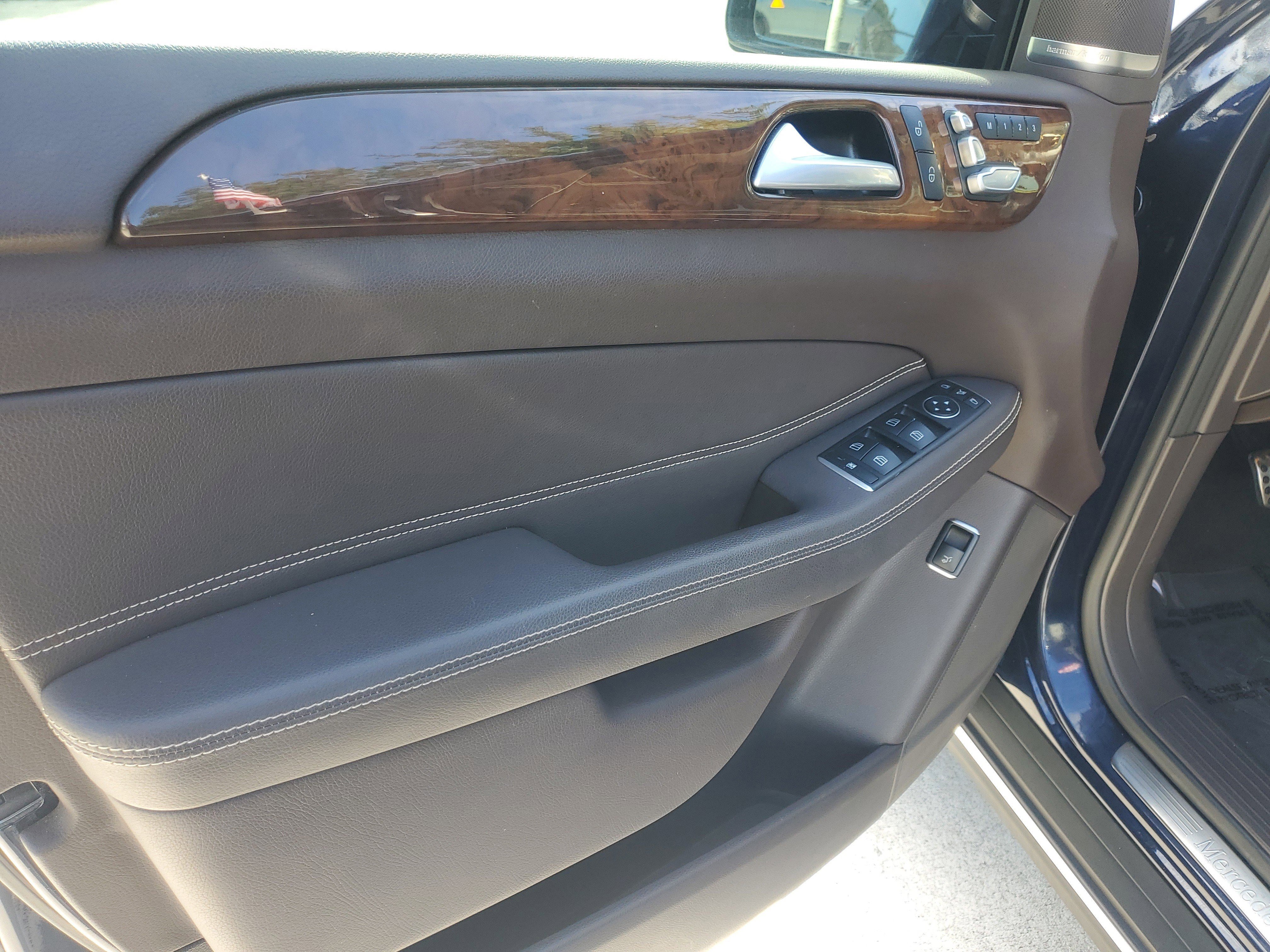 Used 2019 Mercedes-Benz GLE 400 4MATIC image 20