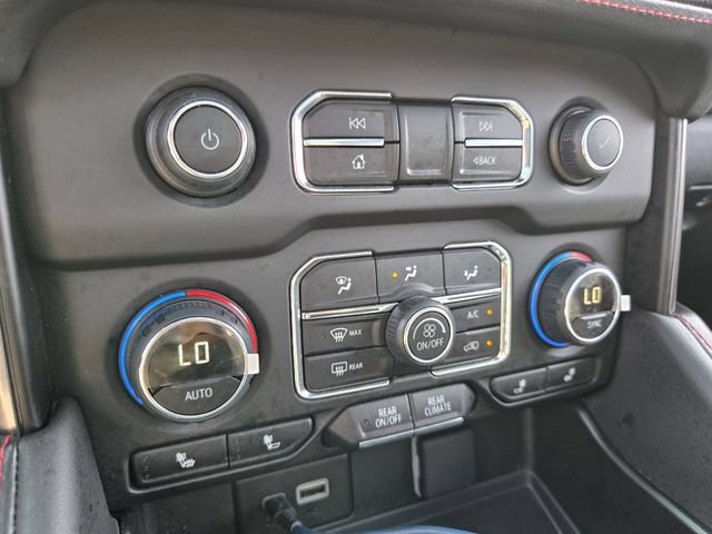 Used 2024 Chevrolet Tahoe RST w/ Luxury Package AWD/4WD image 28