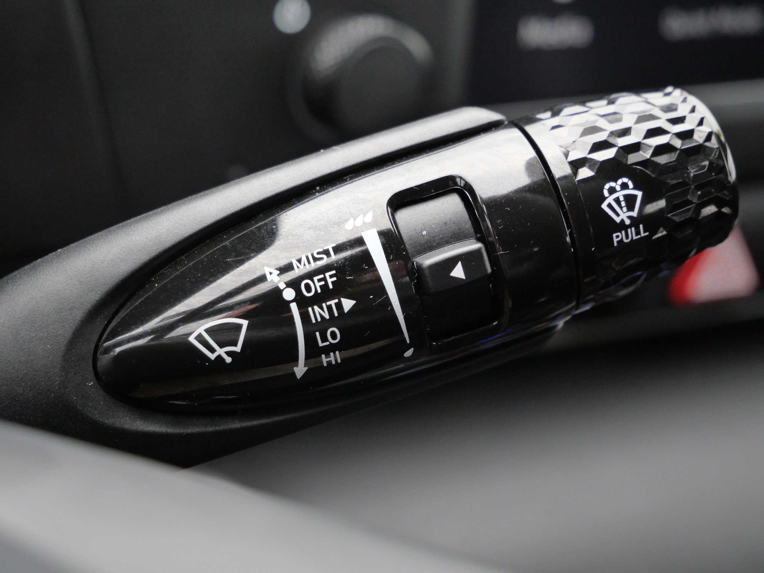 Used 2025 Hyundai Elantra Sport image 33