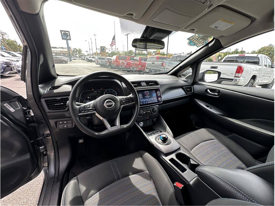 Used 2025 Nissan Leaf S FWD image 14