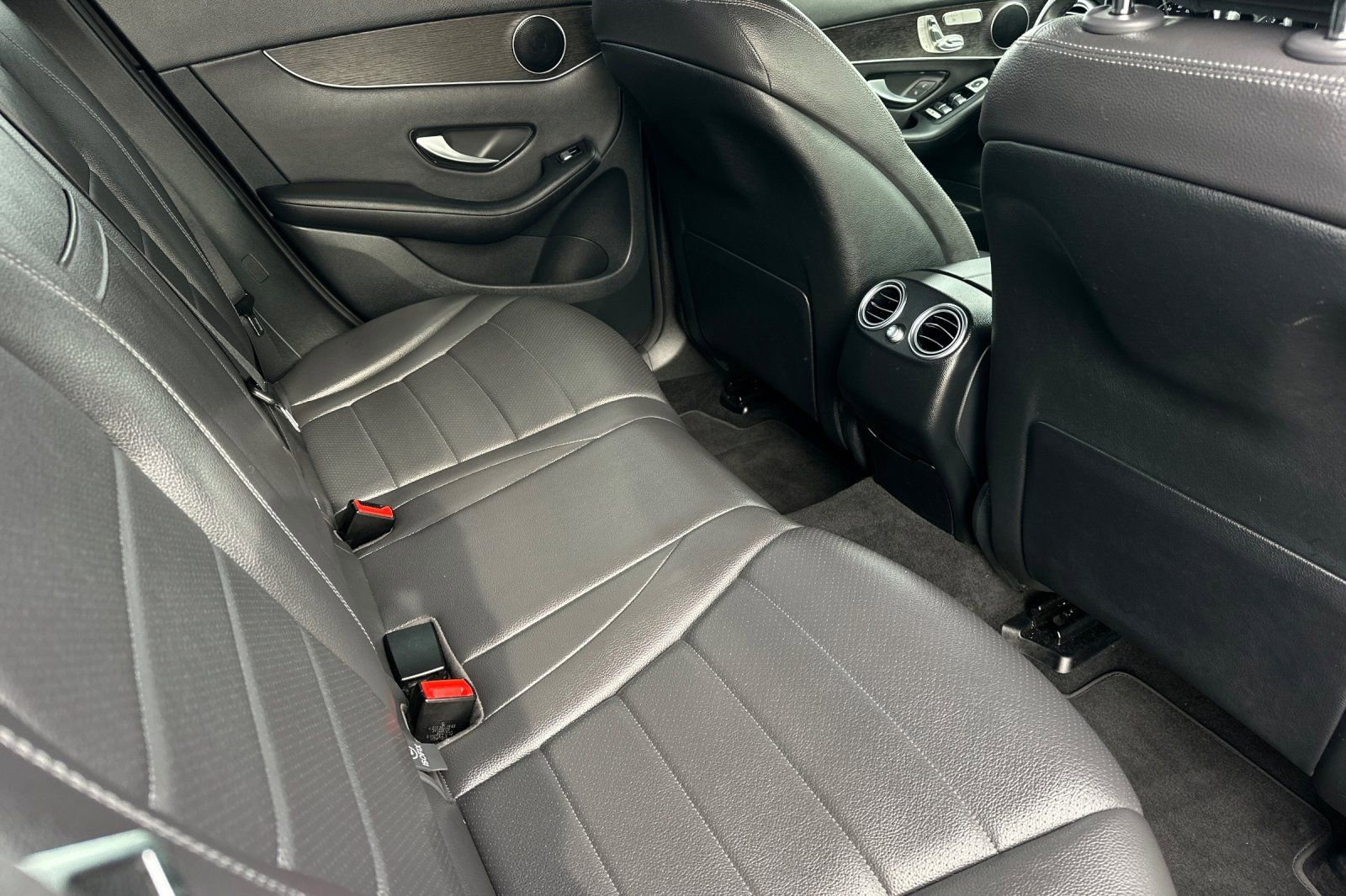 Used 2020 Mercedes-Benz GLC 300 4MATIC image 19