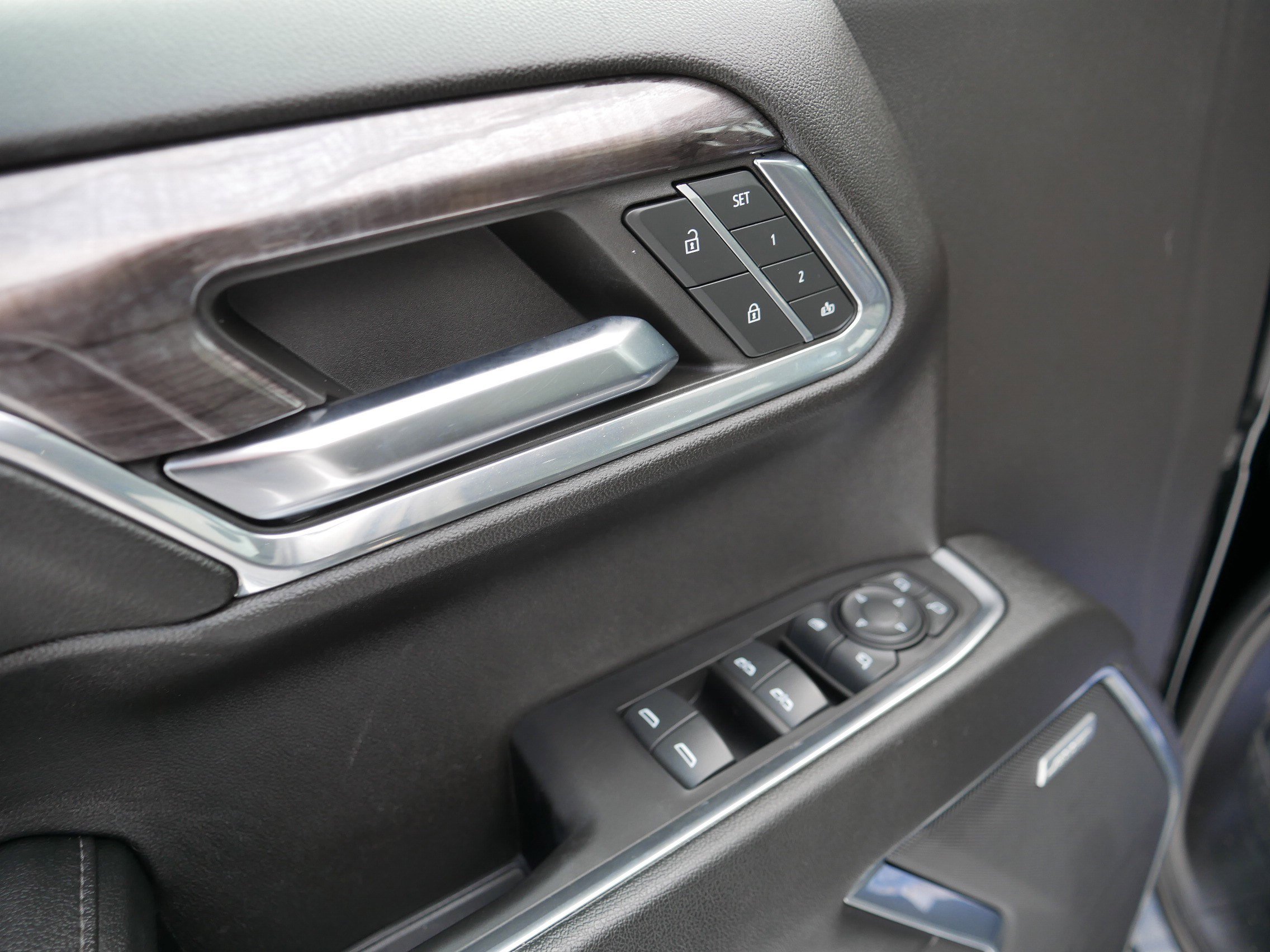 Used 2023 Chevrolet Silverado 1500 LTZ w/ LTZ Premium Package image 19