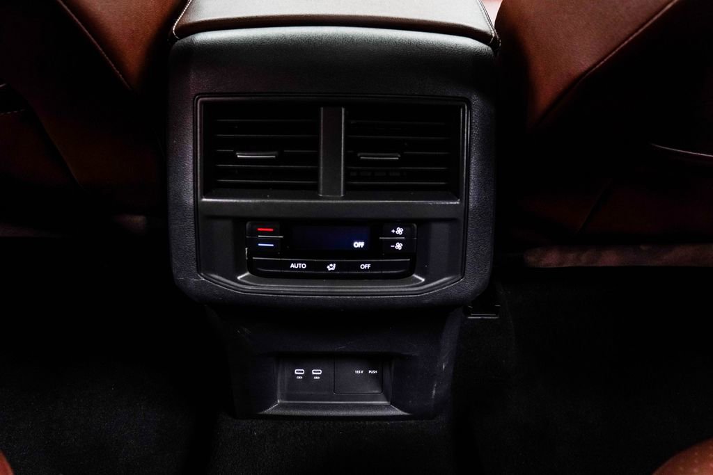Used 2022 Volkswagen Atlas SE AWD/4WD image 30