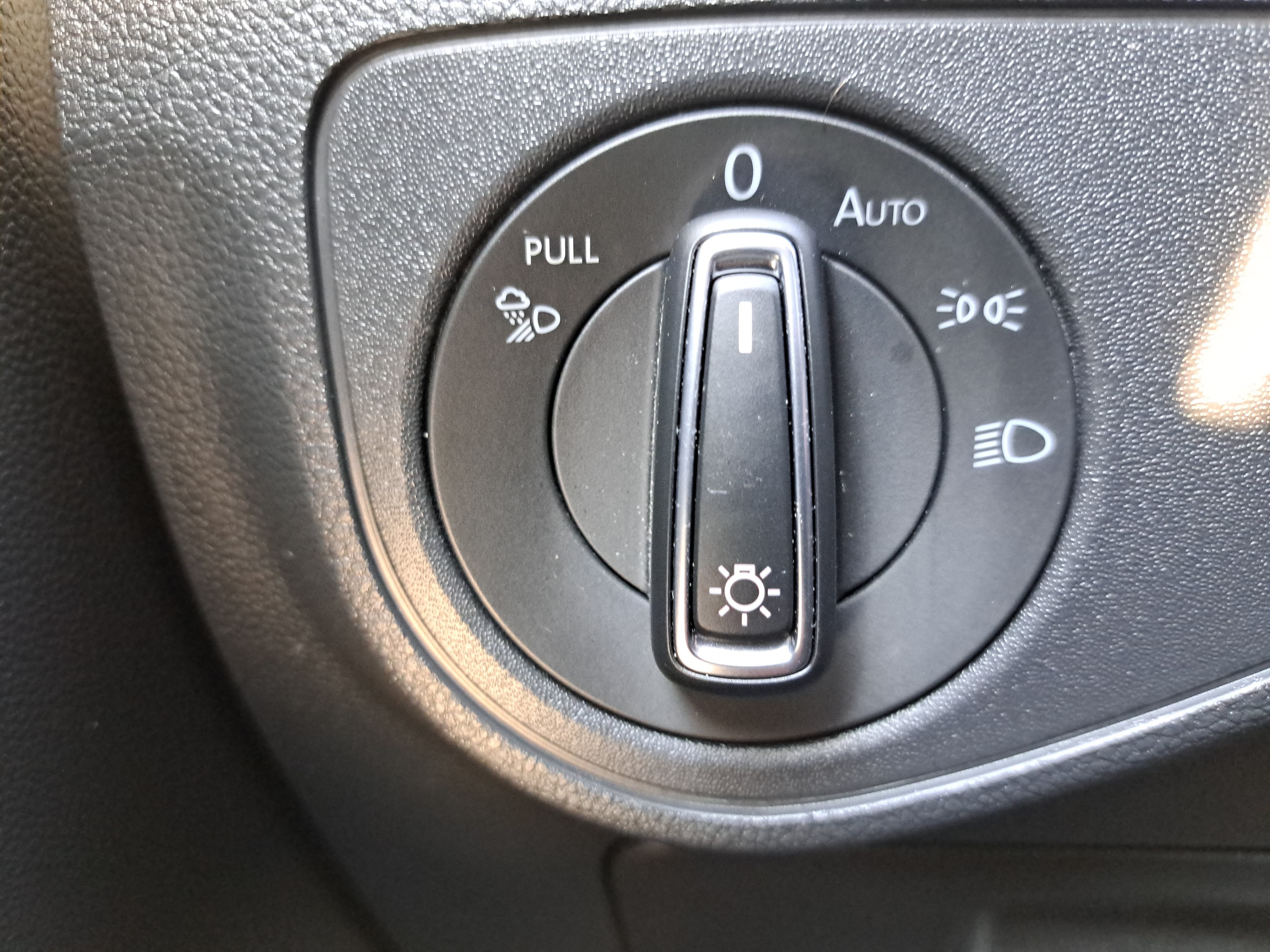 Used 2023 Volkswagen Atlas SEL AWD/4WD image 27