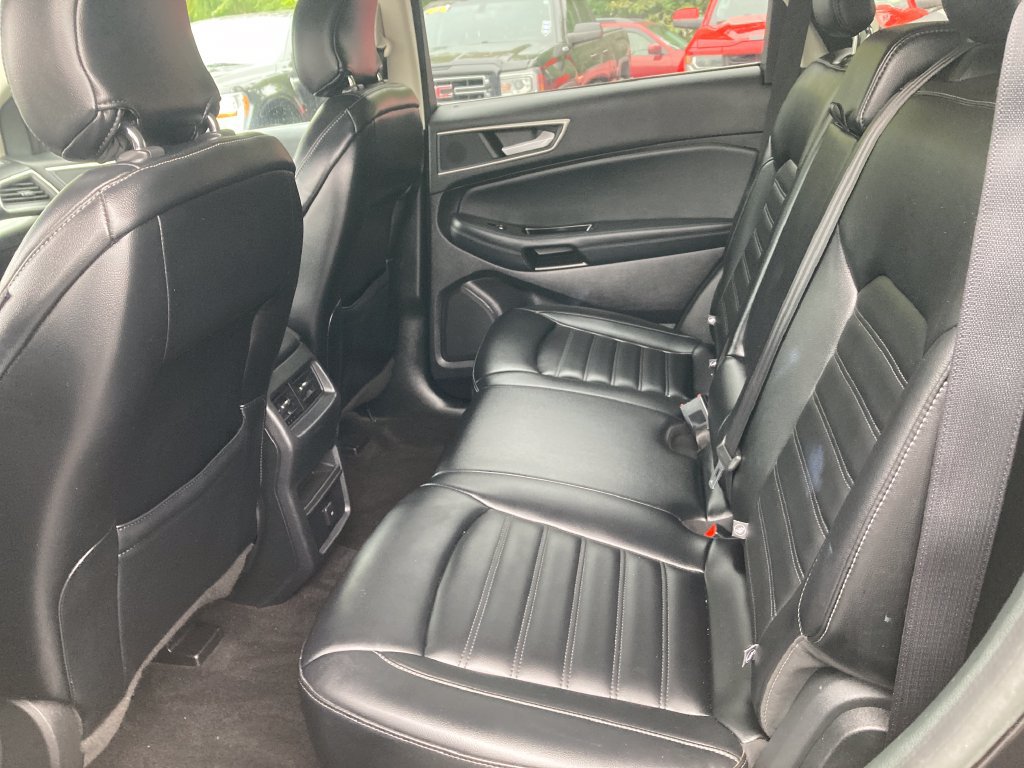 Used 2019 Ford Edge SEL w/ Equipment Group 201A AWD/4WD image 32