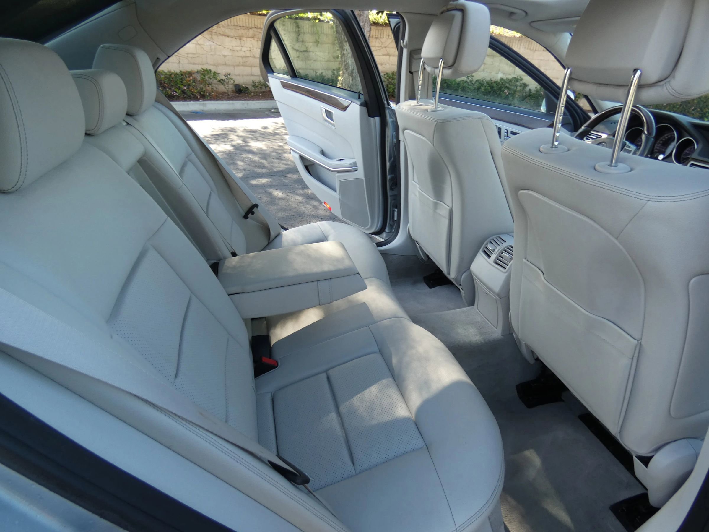 Used 2016 Mercedes-Benz E 350 Sedan w/ Premium Package image 30