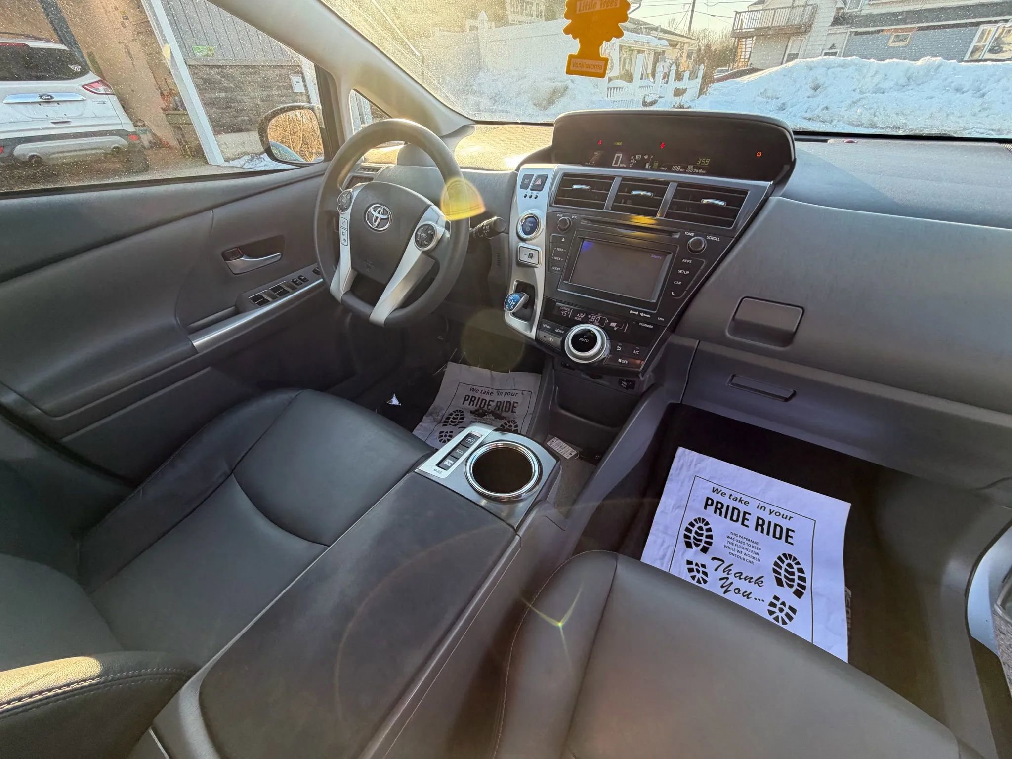 Used 2012 Toyota Prius V Five image 17