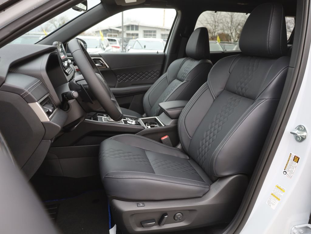 New 2025 Mitsubishi Outlander SEL Black Edition image 42
