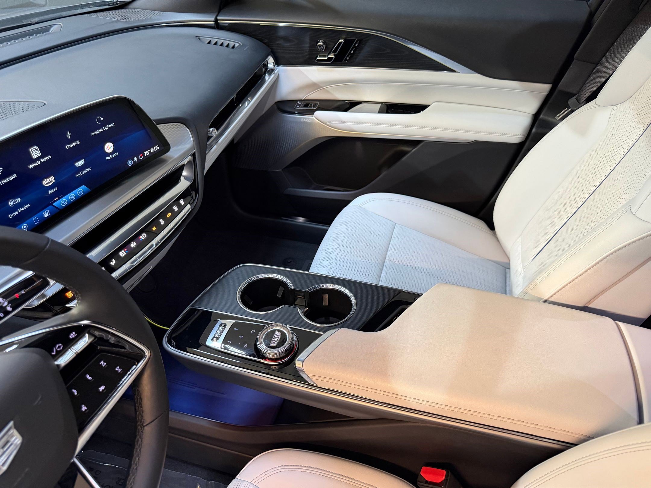 Certified 2024 Cadillac Lyriq Sport image 37