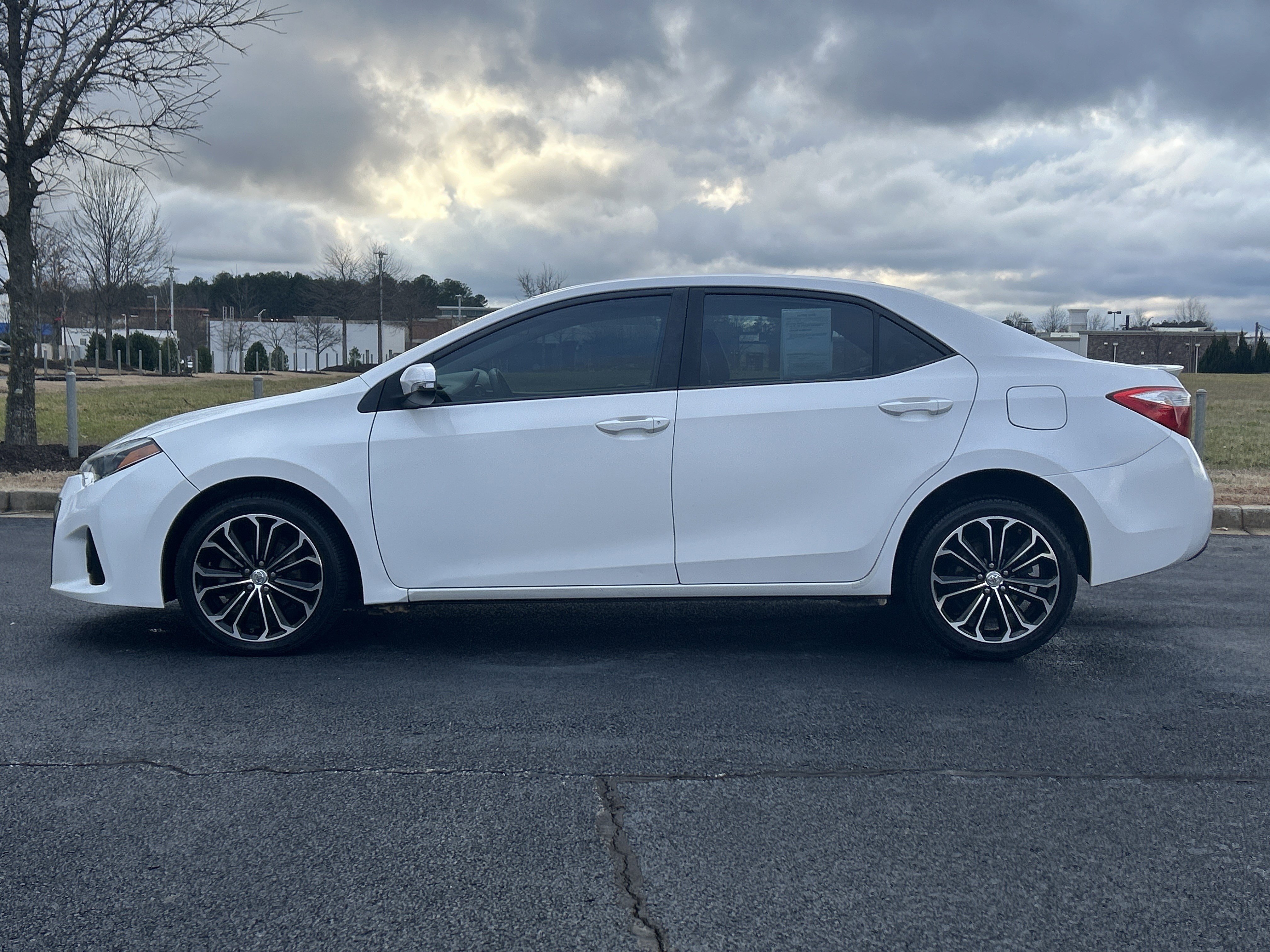 Used 2015 Toyota Corolla S w/ Driver Convenience Package image 6