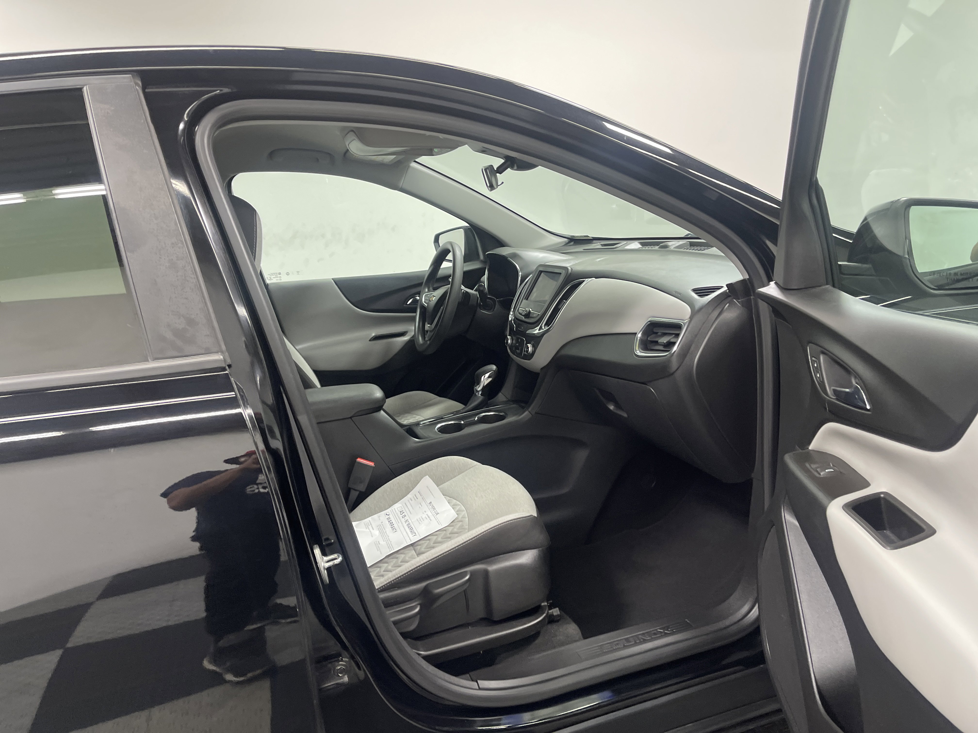 Used 2023 Chevrolet Equinox LS w/ LS Convenience Package image 26