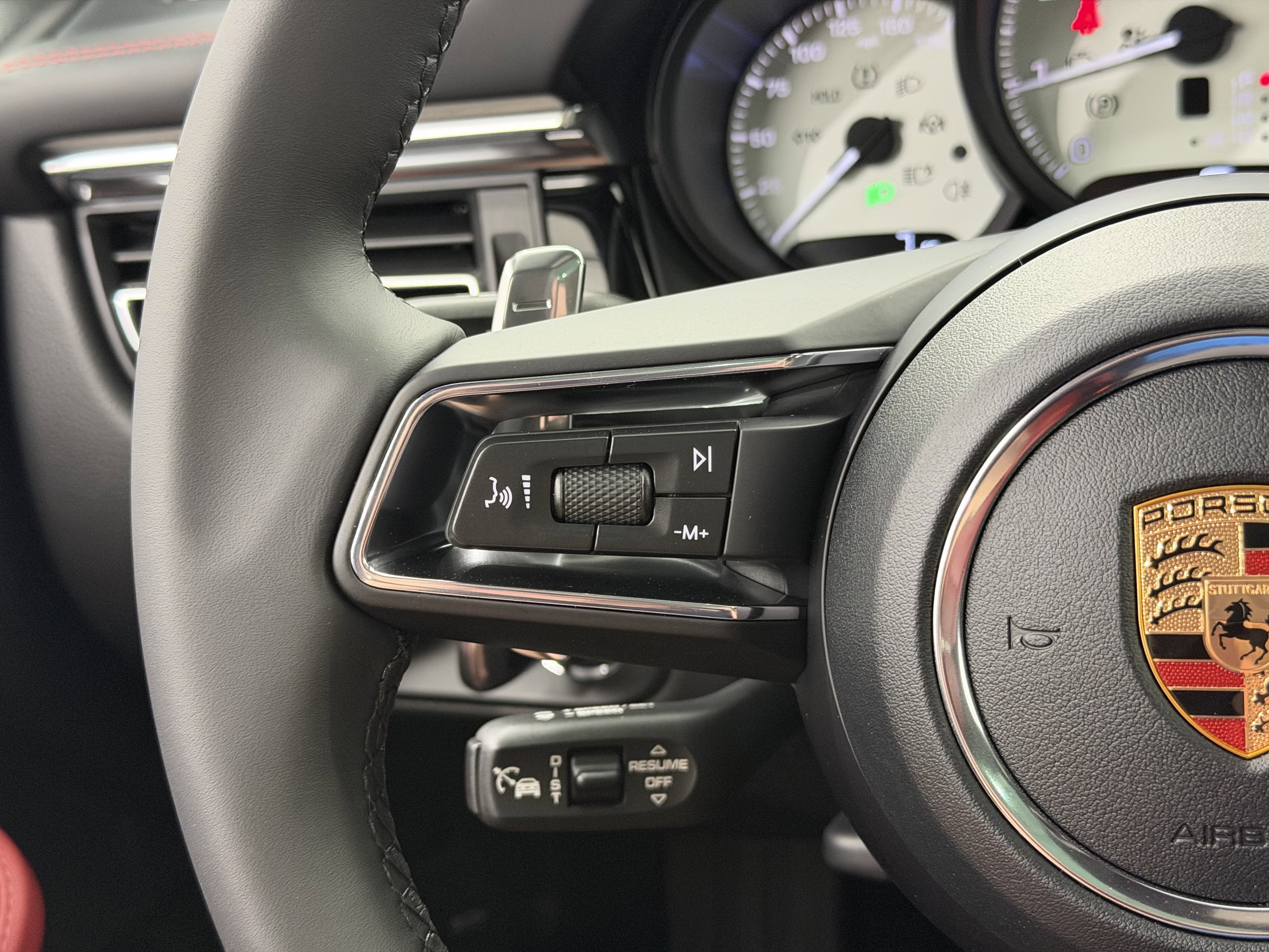New 2026 Porsche Macan image 47