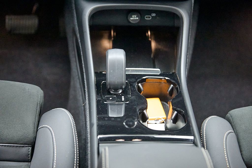 Certified 2023 Volvo XC40 Recharge Ultimate image 29