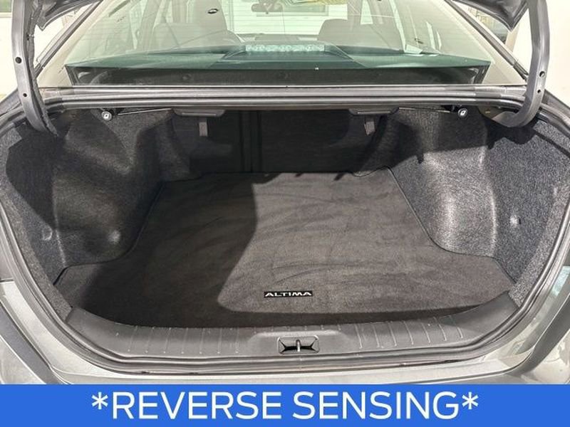 Used 2024 Nissan Altima 2.5 SV image 12