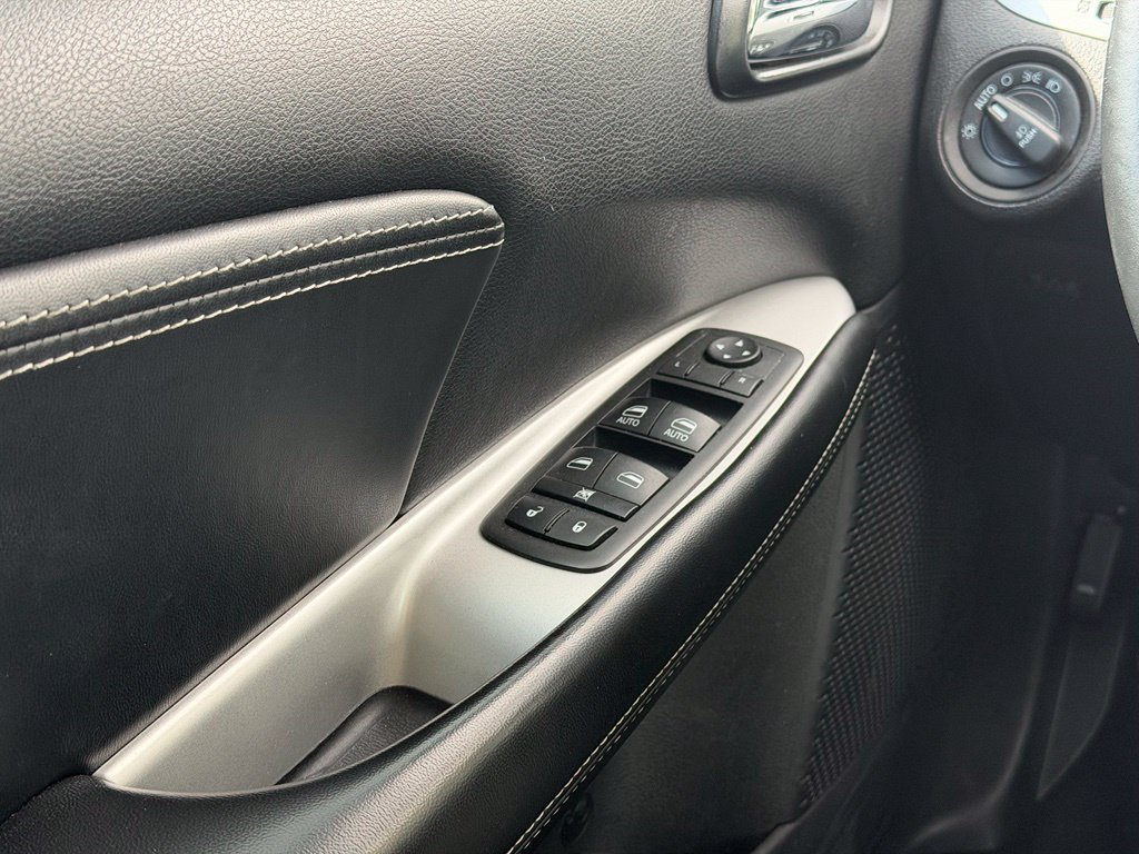 Used 2014 Dodge Journey Limited w/ Driver Convenience Group AWD/4WD image 8
