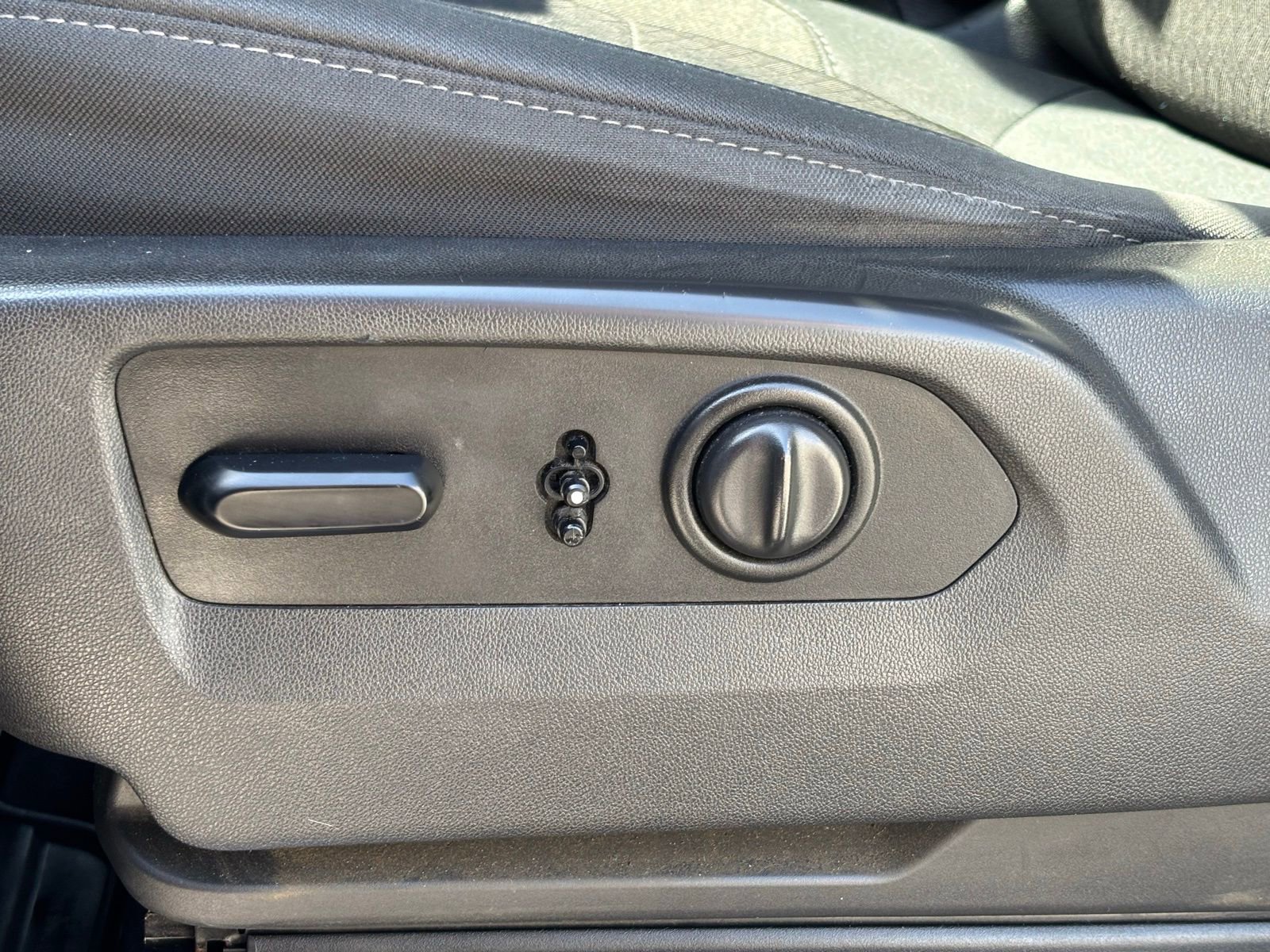 Used 2019 GMC Sierra 1500 SLE w/ Fleet Comfort Package image 13