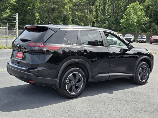 Used 2026 Nissan Rogue SV FWD image 5