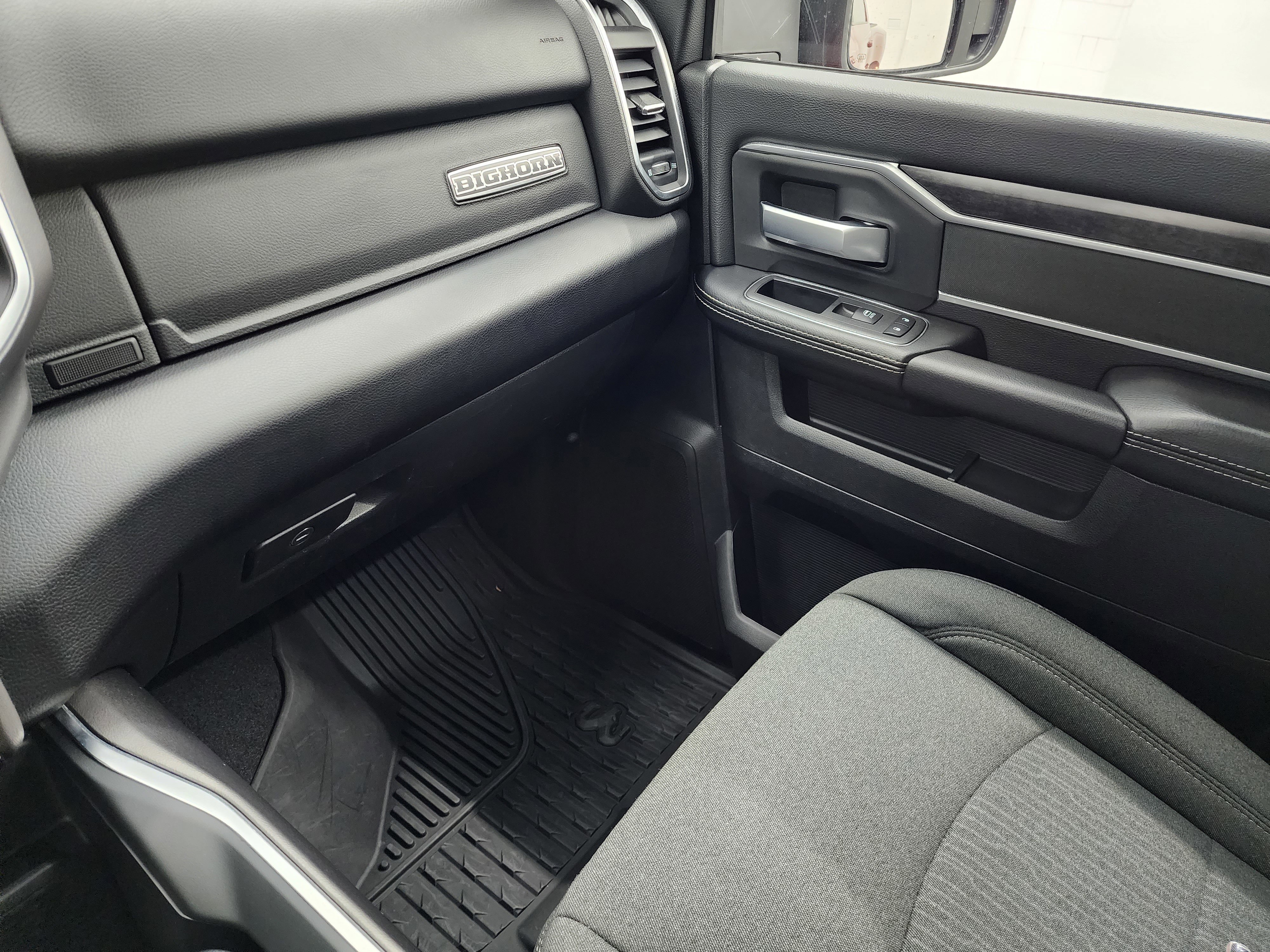 Used 2024 RAM 3500 Big Horn w/ Night Edition AWD/4WD image 12