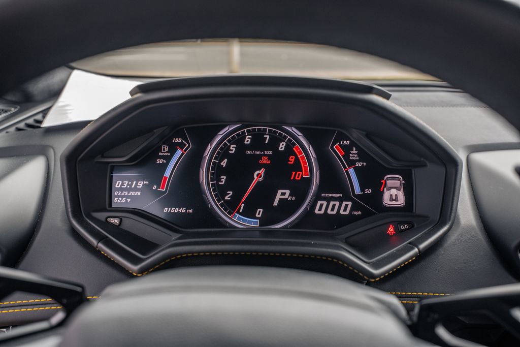 Used 2016 Lamborghini Huracan LP 610-4 image 25