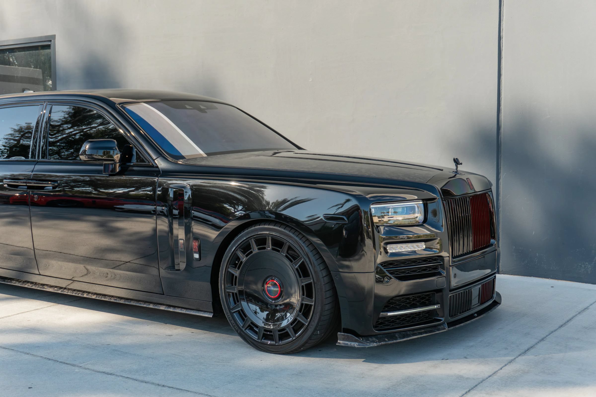 Used 2024 Rolls-Royce Phantom Sedan w/ The Phantom Package RWD image 42
