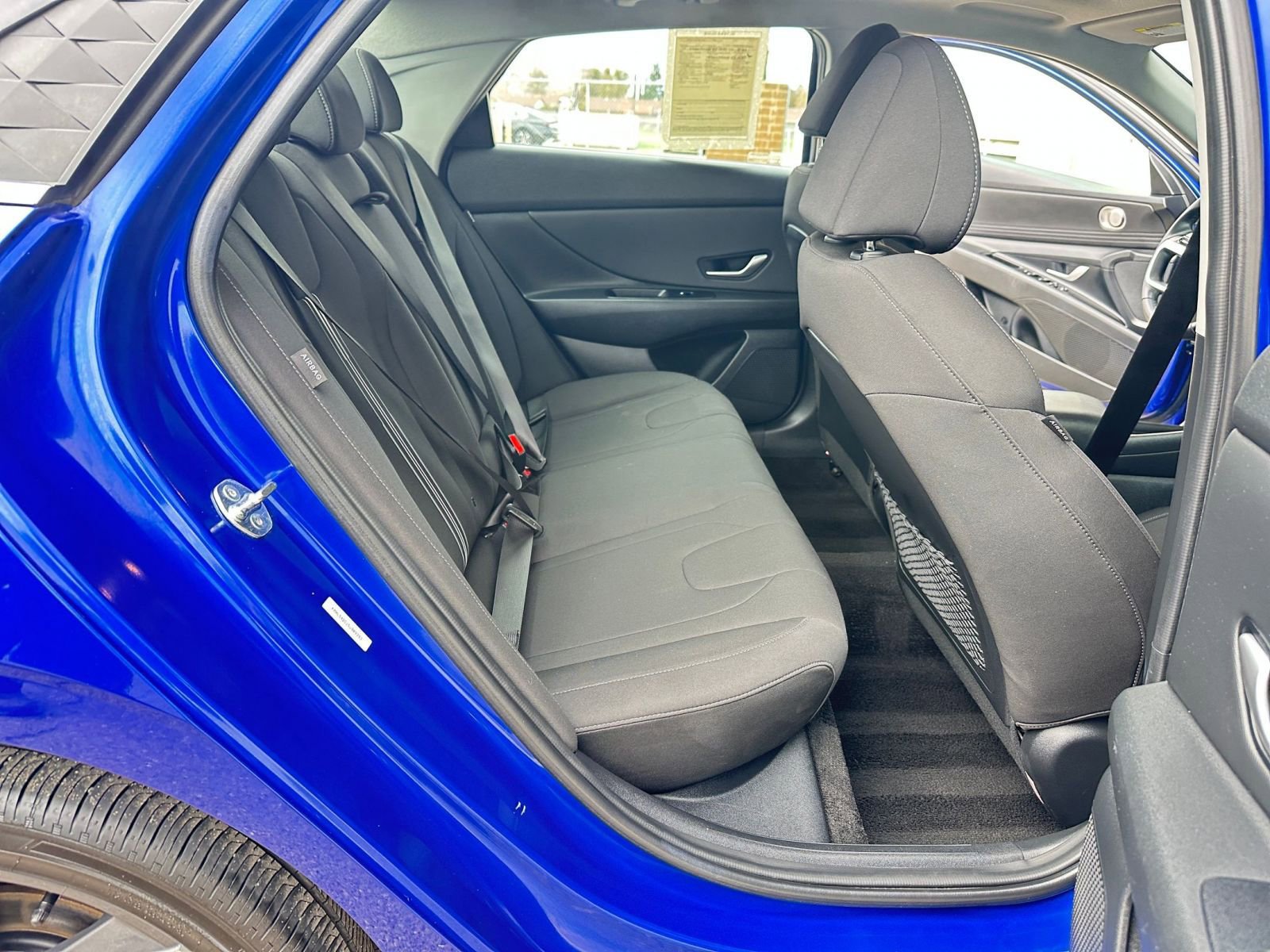 Used 2025 Hyundai Elantra SEL image 27