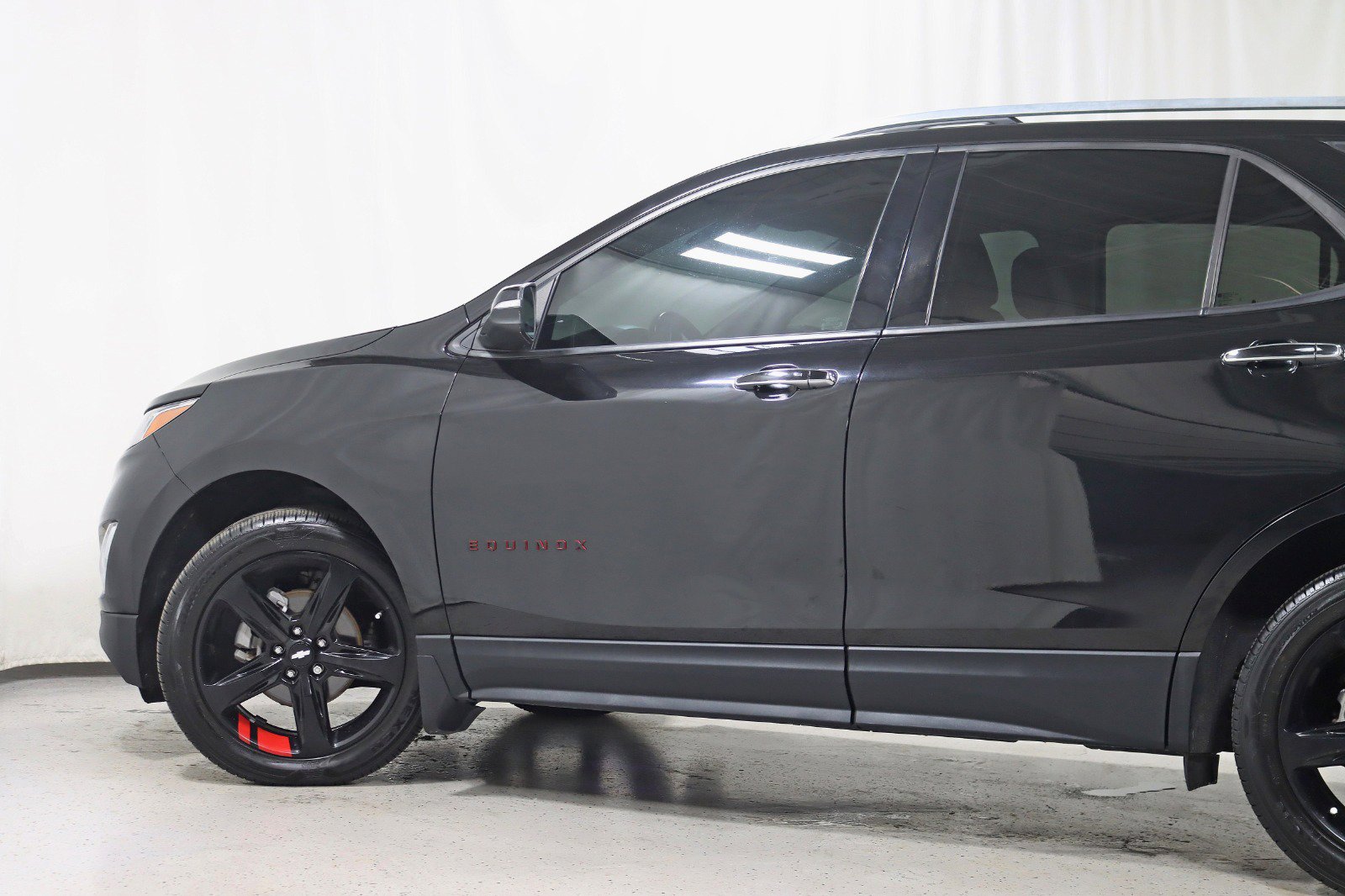 Used 2021 Chevrolet Equinox Premier w/ Redline Edition image 11