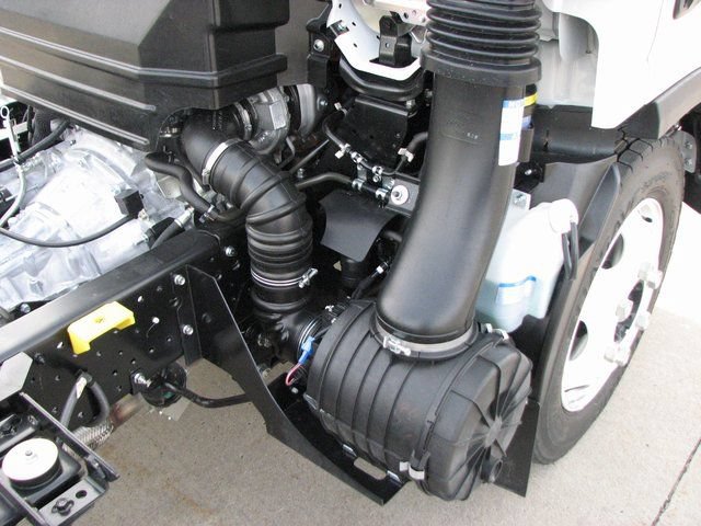 New 2024 Chevrolet Low Cab Forward 4500 XD RWD image 14