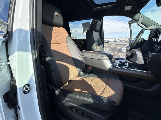 Certified 2024 Chevrolet Silverado 3500 High Country w/ Technology Package image 24