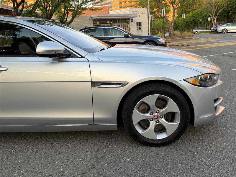 Used 2017 Jaguar XE Premium AWD/4WD image 8