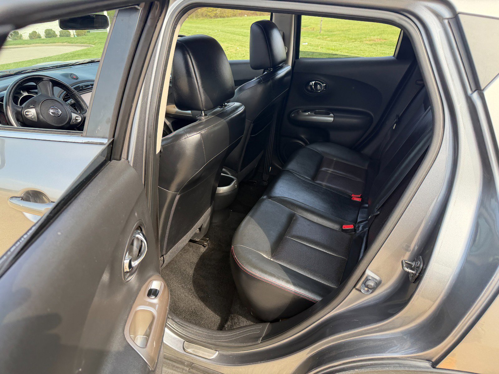 Used 2014 Nissan Juke SL image 16