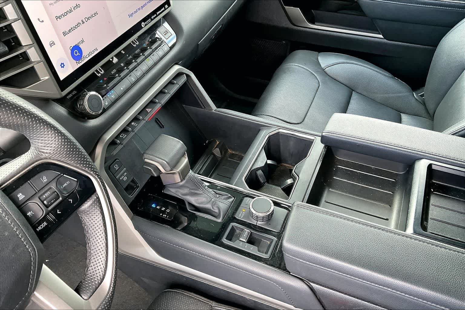 Used 2024 Toyota Tundra Limited AWD/4WD image 16