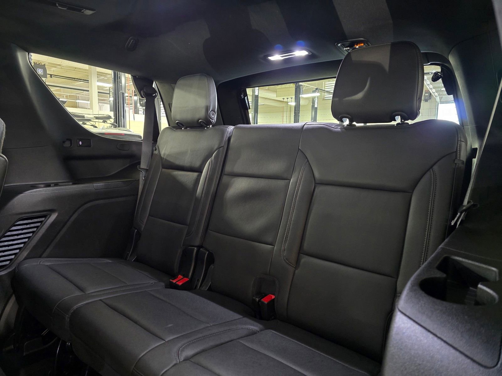 Used 2023 Chevrolet Tahoe Z71 AWD/4WD image 15