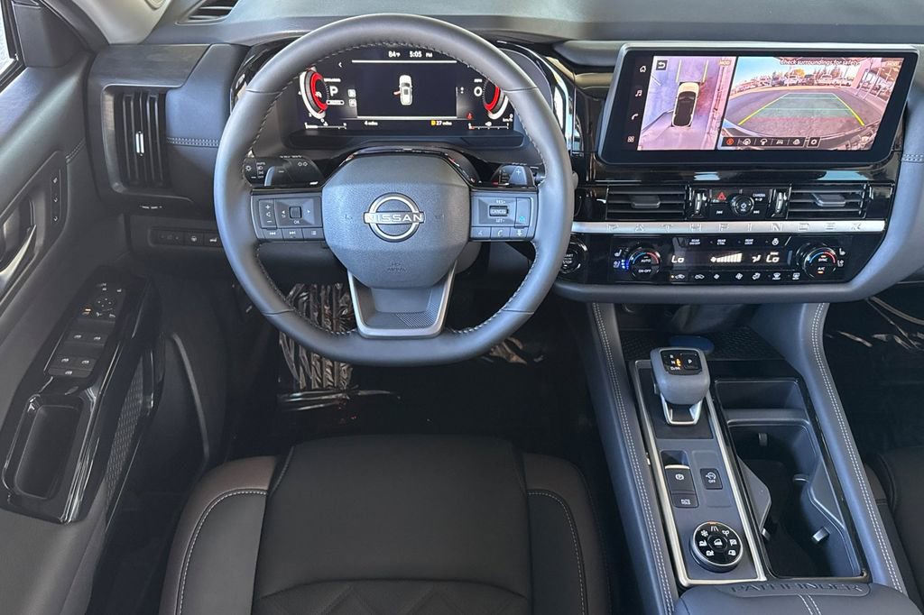 New 2026 Nissan Pathfinder Platinum image 11